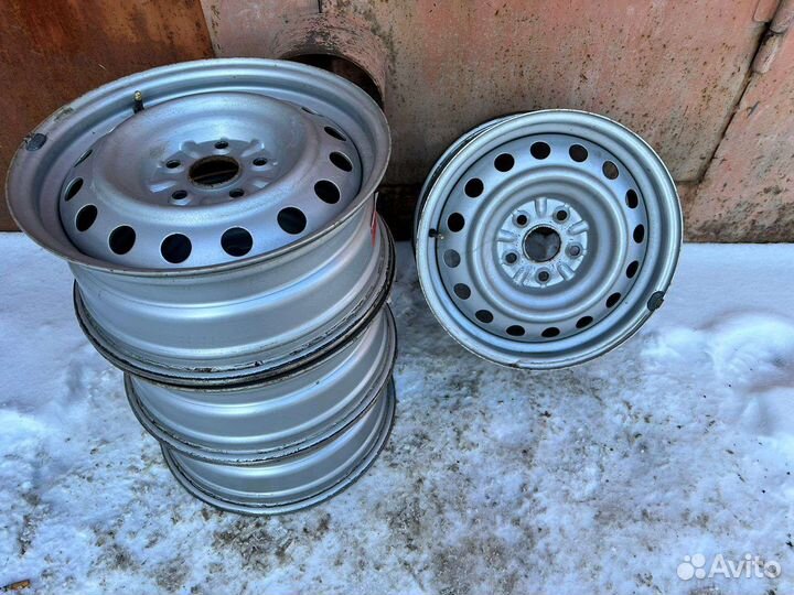 Диски штампованные R16. Разболтовка 5х114.3
