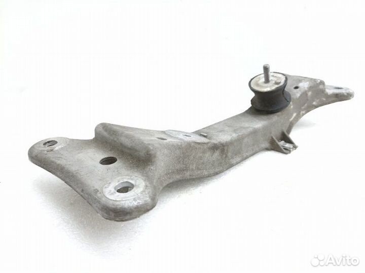 Кронштейн кпп Bmw 3-Series E90 2.0 2010