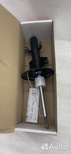 Стойка передняя Volkswagen Multivan T5