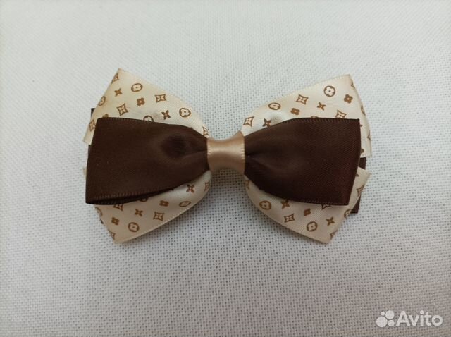 Заколка для волос LV