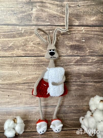 Интерьерная вязаная игрушка заяц «доброе утро»