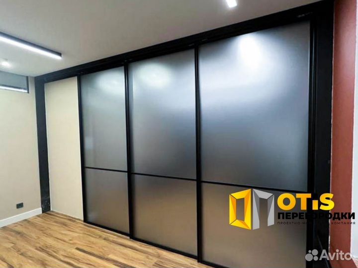 Стеклянная перегородка лофт