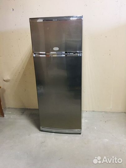 Холодильник Ariston