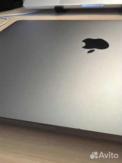 MacBook Pro 13 (2020), 256 гб, M1