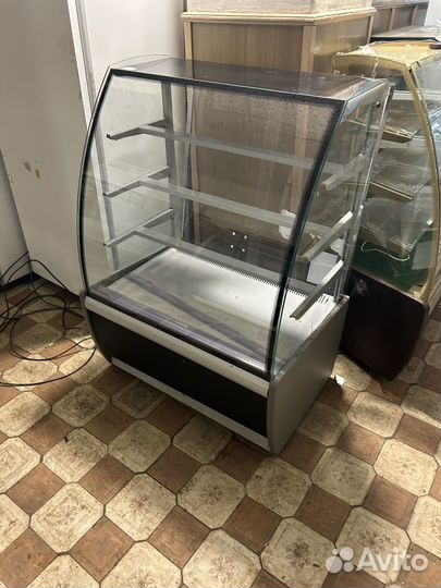 Кондитерская витрина Carboma techno