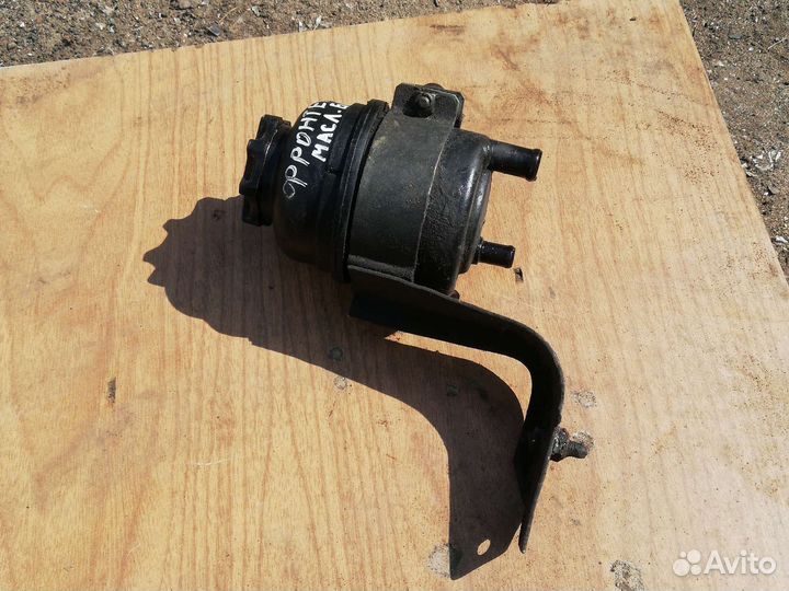 Бачок гур Опель Фронтера А