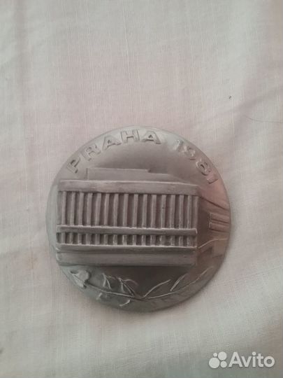 Сувенирные медали настольные