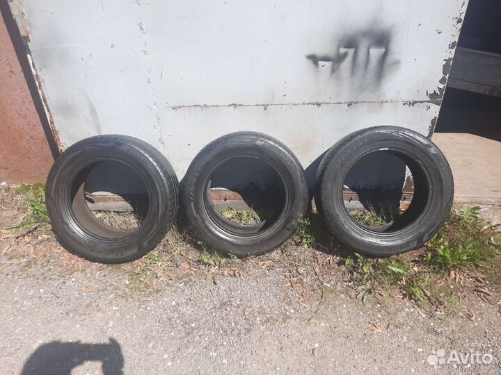 Viatti Strada Asimmetrico 215/60 R16