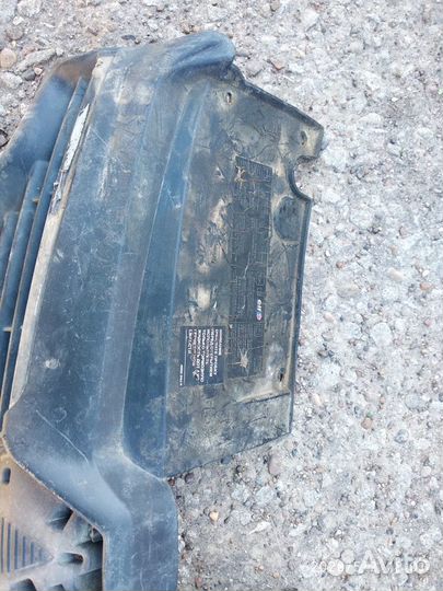 Решетка Радиатора Рено Логан 2