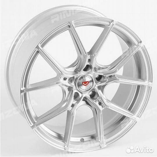 Литой диск в стиле vossen R18 5x114.3