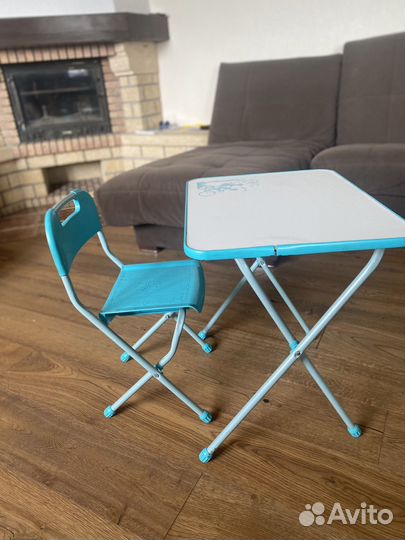 Детский столик и стул
