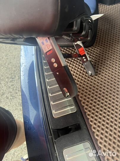 Детское кресло бустер с системой крепления isofix