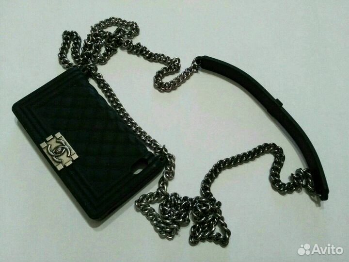 Чехлы для iPhone 4s