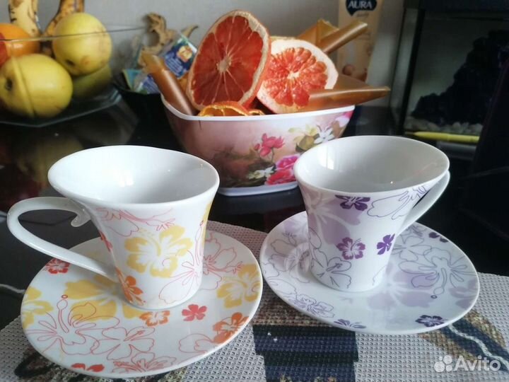 Кофейный сервиз новый (4 чашки и 4 блюдца)