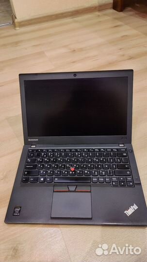 Lenovo ThinkPad x250 i5 8 512 + док-станция