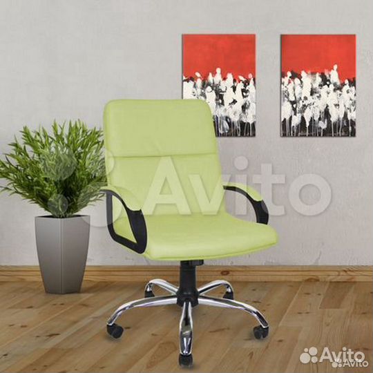 Офисное кресло