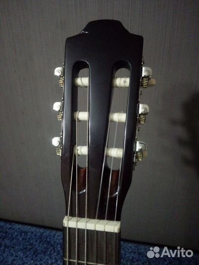 Классическая гитара 