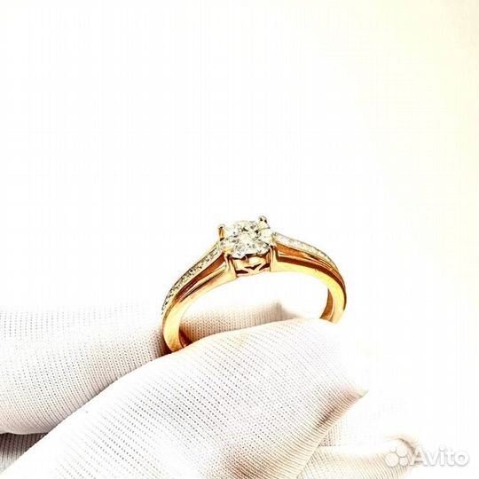 Золотое кольцо с камнем 17,5р