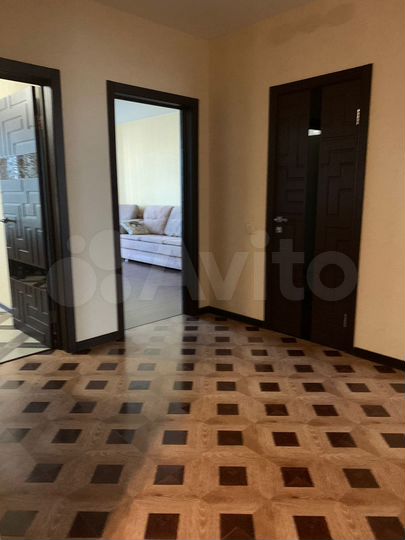 2-к. квартира, 74 м², 10/15 эт.