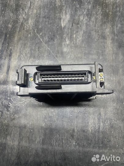 811906264 Блок управления двигателем Audi