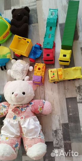 Большой пакет игрушек за вкусняшку