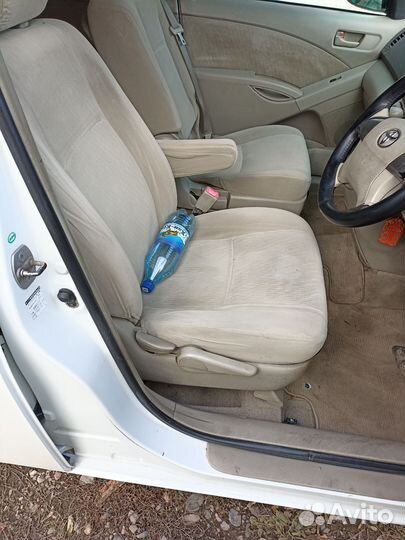 Toyota Isis 1.8 AT, 2008, 486 000 км