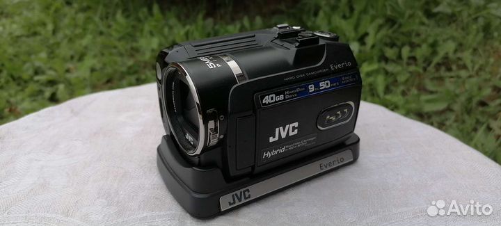Видеокамера JVC GZ-MG575E