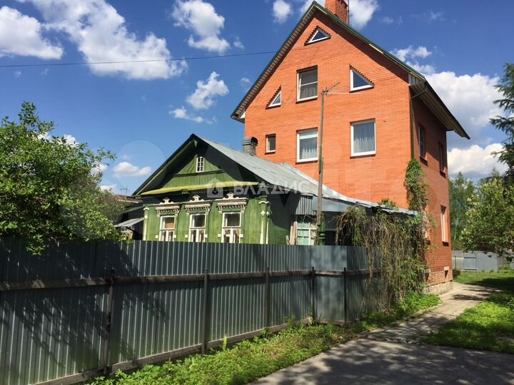 Дом 193 м² на участке 6 сот.