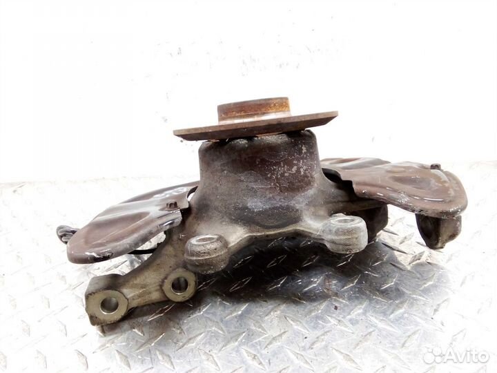 Кулак поворотный правый Mercedes GLK X204