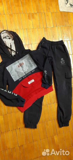 Спортивный костюм для мальчика 140-146