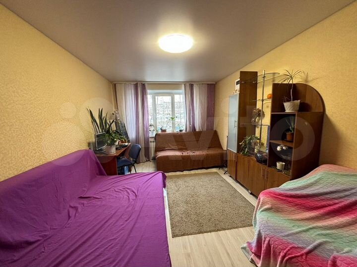 2-к. квартира, 56 м², 1/9 эт.