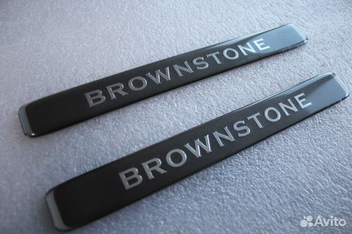 Шильдики Brownstone Land Cruiser 200 2 штуки C8MF5