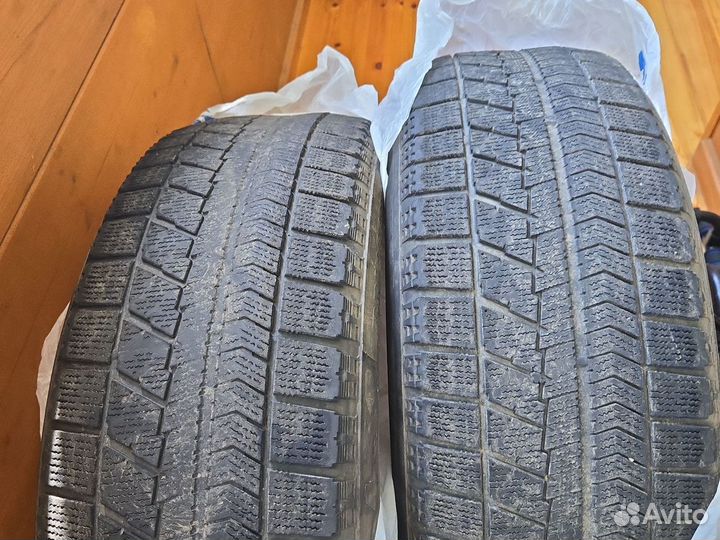 Bridgestone Blizzak VRX 225/60 R18 100S