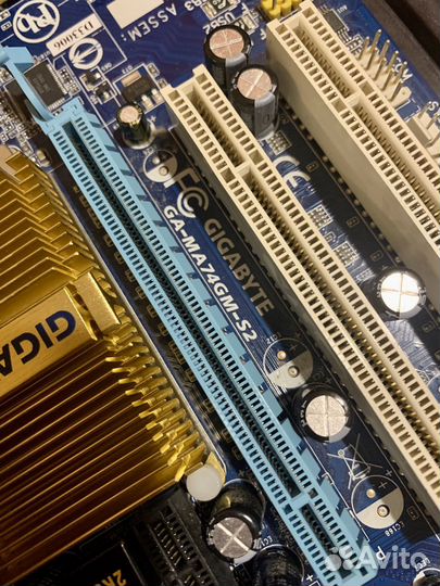 Комплект GA-MA74GM-52 + Athlon 64 X2 3800+ 2Gb