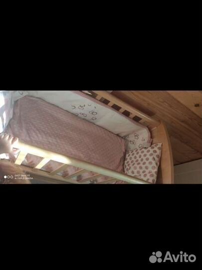 Детская кроватка люлька с маятником