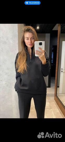 Спортивный костюм женский