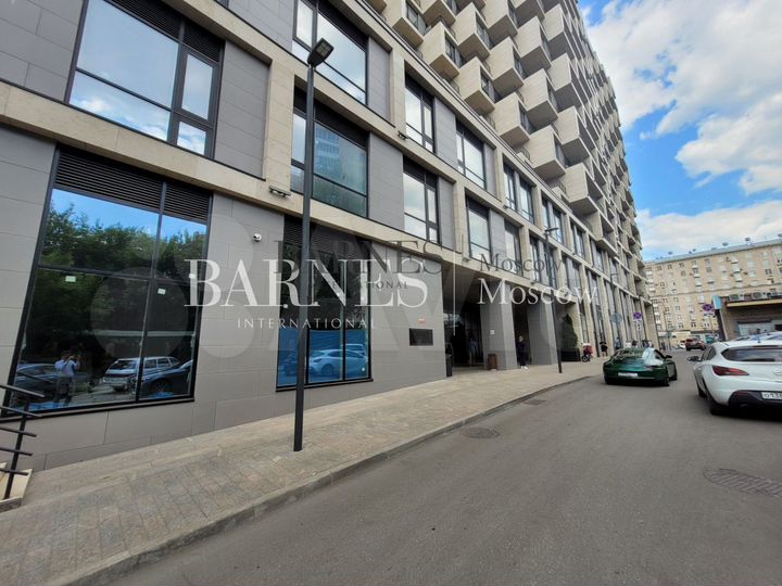 Торговое помещение в Hill8, 379 кв м