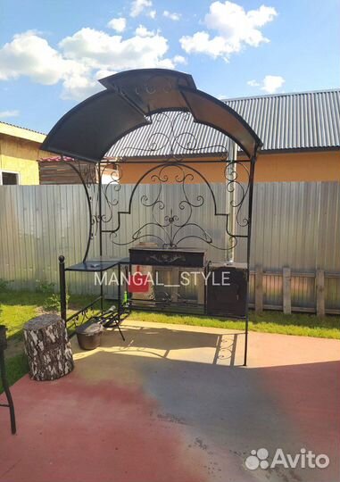 Мангал с крышей