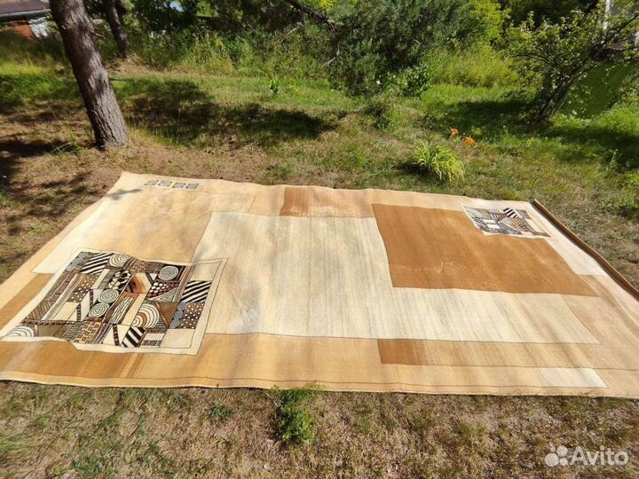 Ковер шерстяной