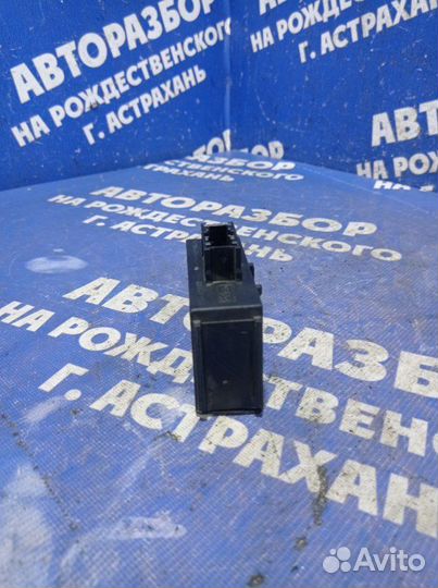 Блок комфорта Peugeot 406 седан 1997