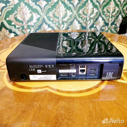 Xbox 360 E 500Гб Прошитая