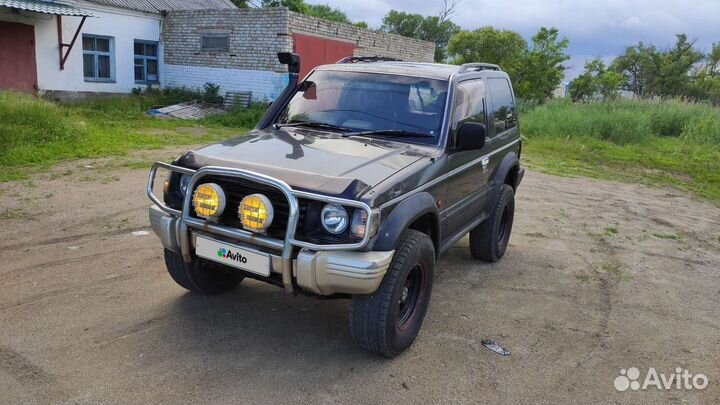 Mitsubishi Pajero 2.5 AT, 1993, 200 000 км