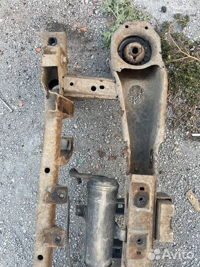 Задний подрамник mazda 3 bk