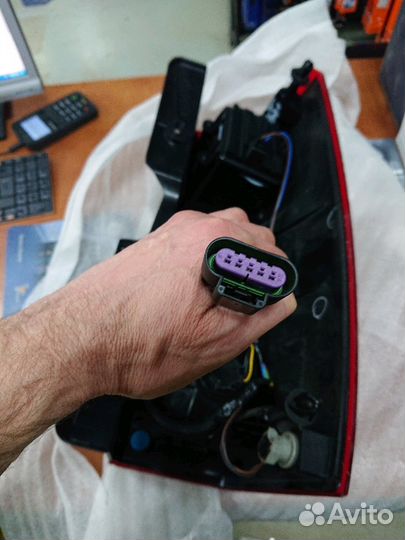 25934723/22837837 tahoe/yukon фонарь задний левый