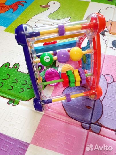 Развивающий треугольник/бизиборд/игровой центр