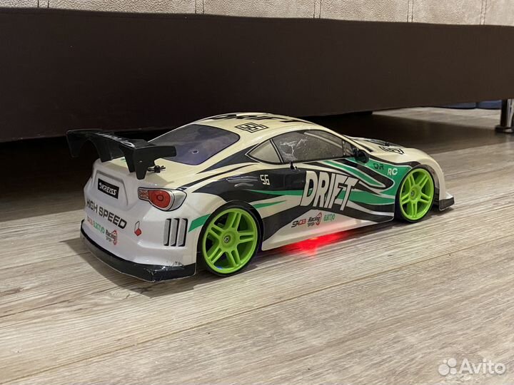 Машинка для дрифта на радиоуправлении