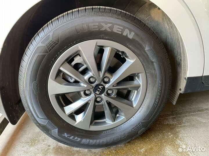 Nexen Roadian GTX 235/65 R17 104H