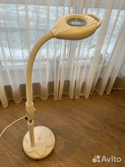 Лампа лупа напольная