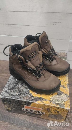 Трекинговые ботинки zamberlan