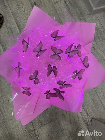 Букет из бабочек светящийся розовый